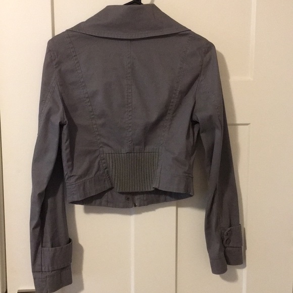 Cropped jacket - Picture 2 of 3